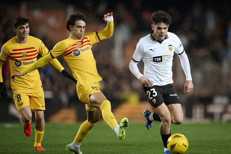 九游娱乐-转折点!瓦伦西亚单刀错失;NBA常规赛赛前攻防权衡;球迷炸锅;轮换策略成焦点的简单介绍